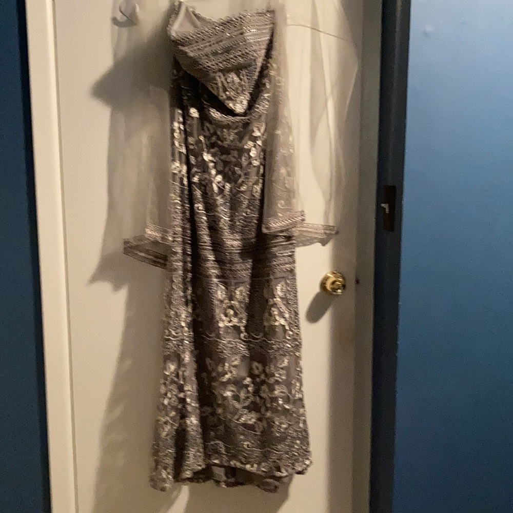 Mother of the Bride evening gown. Comes with a sheer shawl